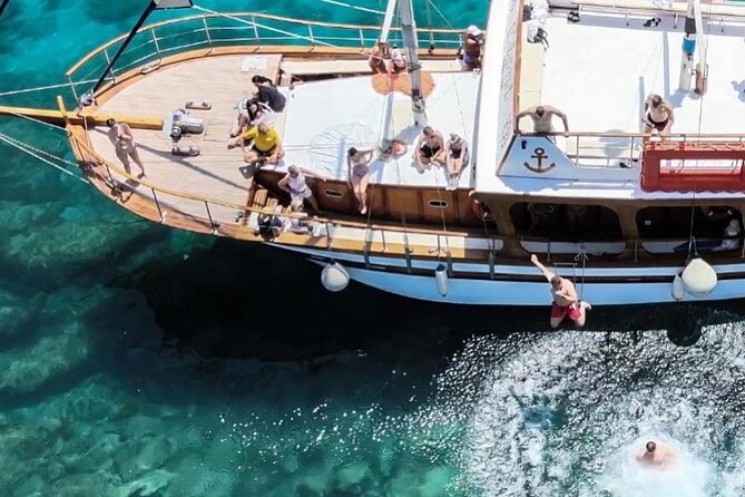 Sailing Trips with Cretan Sailing - Food on Board: Included BBQ Lunch and What You Get for the Money