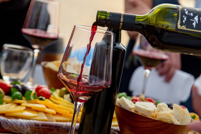 Sailing with Wine Tasting in Buenos Aires - Tapas, charcuterie, and that empanada moment