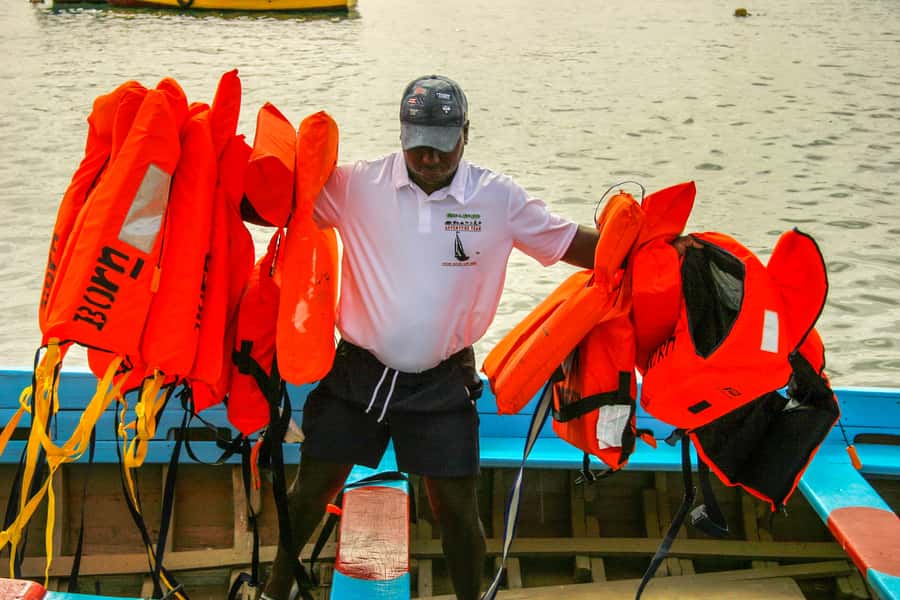 Sal: All-Inclusive Half-Day Lounge Catamaran Cruise - What to bring so you don’t waste time