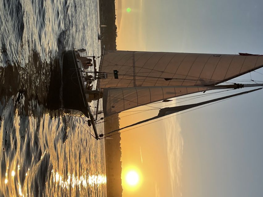San Diego: Classic Yacht Sailing Experience - Drinks and light snacks: the all-inclusive part that saves your time