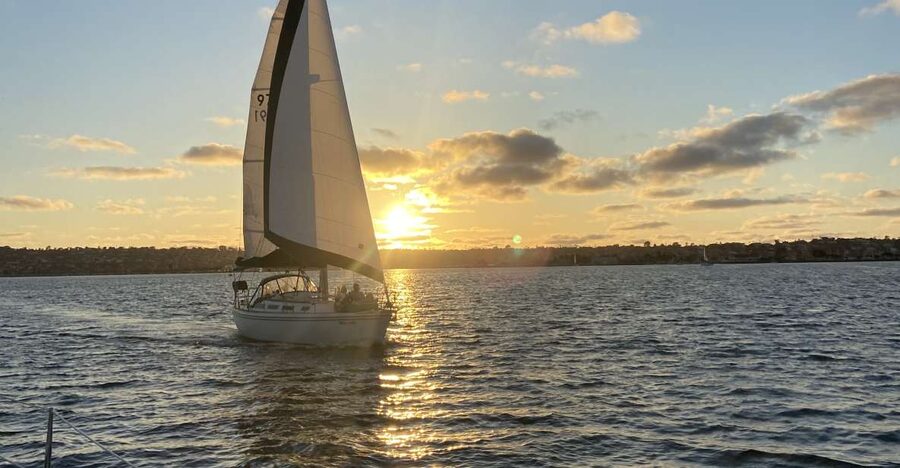San Diego: Sunset and Day Sailing Excursion with Drinks - Meeting at 955 Harbor Island Drive: the start of your San Diego Bay sail
