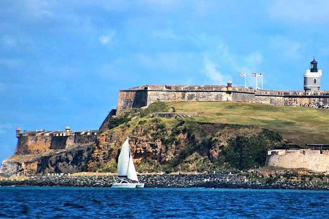 San Juan Catamaran Sunset Sail with Drinks Included - Captain and Crew Storytelling: How the Narration Makes the View Click