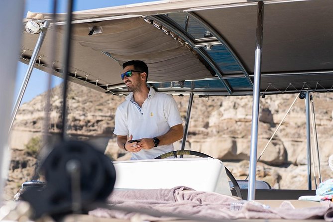 Santorini All-inclusive Catamaran Cruise with Thirassia Stop - White Beach and Red Beach: photo stops that are short but memorable