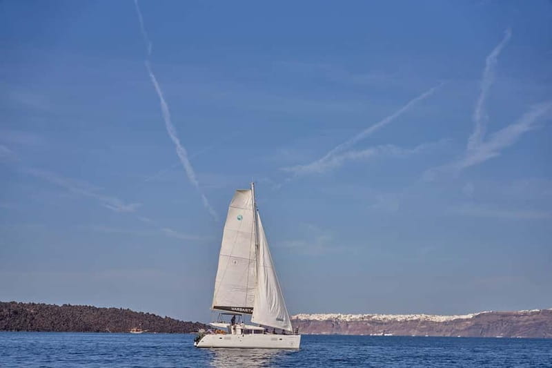 Santorini: Caldera Classic Catamaran Cruise w/ Meal & Drinks - Key Reasons This Catamaran Cruise Works