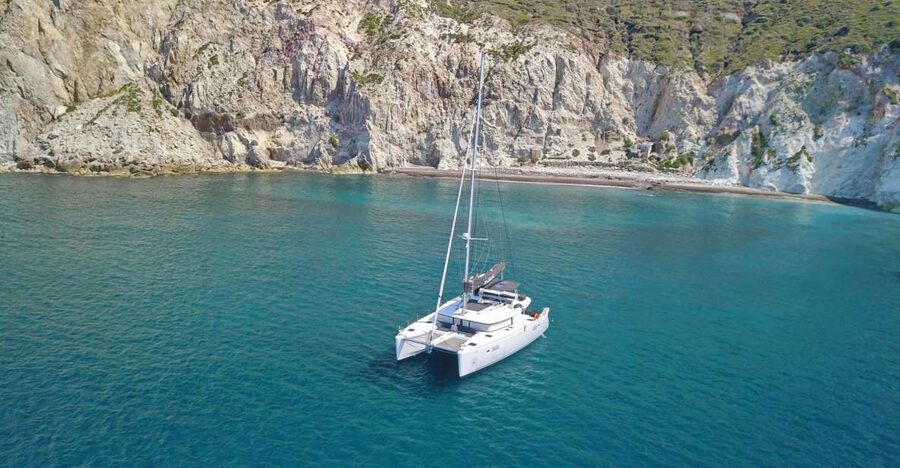 Santorini: Caldera Luxury Catamaran Cruise w/ Meal & Drinks - Sunset cruise vs daytime cruise: choosing the right vibe