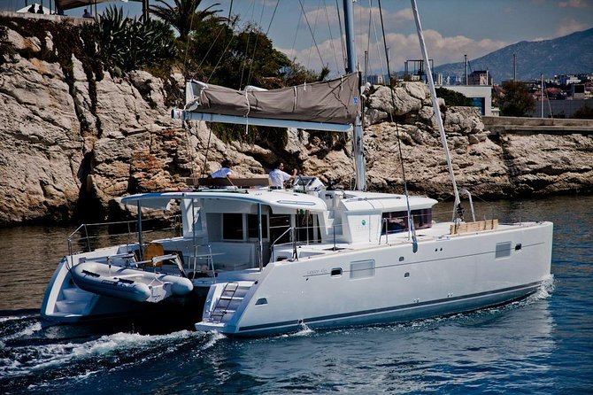 Santorini Caldera Sailing Tour with BBQ Lunch and Drinks - Volcanic islands: Palea Kameni and Nea Kameni hot springs time