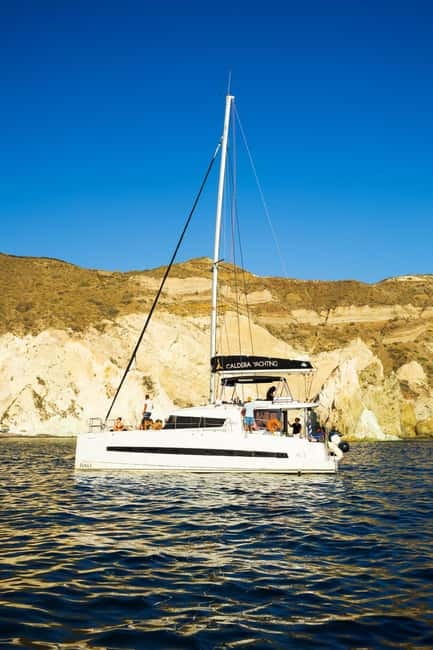 Santorini: Catamaran Cruise with Fresh Meal & Open Bar - The Greek lunch or dinner: what you actually get on board