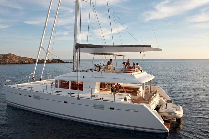 Santorini Catamaran Cruise with Greek Meal, Open-Bar and Sunset - Key Things I’d Focus On Before You Go