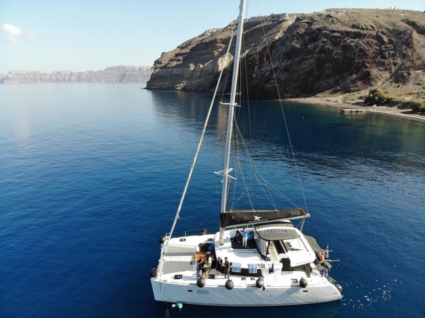Santorini: Catamaran Cruise with Meal & Open Bar - Sunset from the caldera side: why this timing feels special