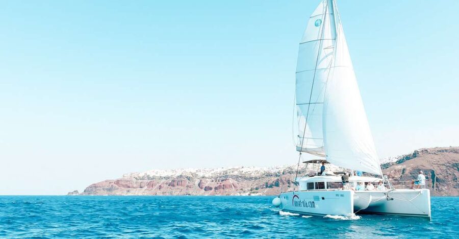 Santorini: Catamaran Tour with BBQ Meal and Unlimited Drinks - Ammoudi mornings and Vlychada sunsets: timing that actually matters