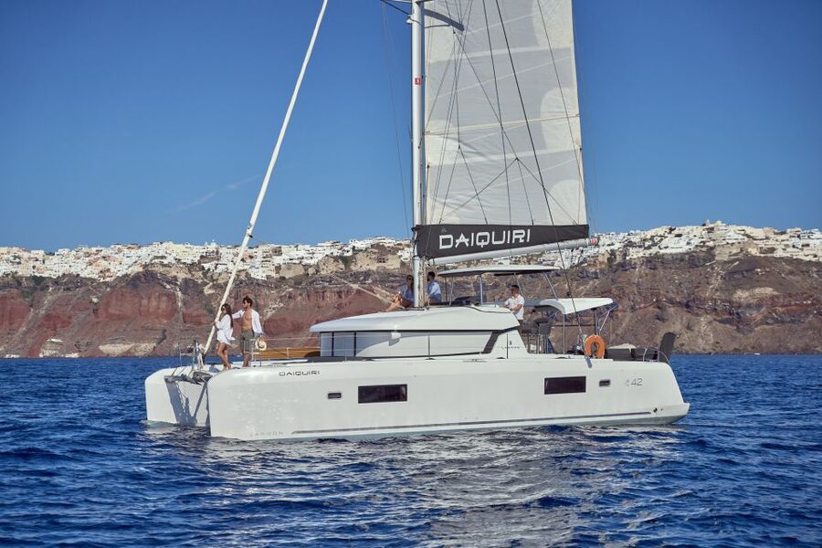Santorini: Day Luxury Catamaran Cruise with Meal & Drinks - Ammoudi Bay return: the smooth finish (and where your feet start again)