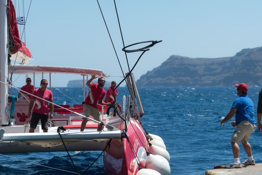 Santorini: Dream Catcher 5-hour Sailing Trip in the Caldera - BBQ lunch in a secluded bay: fuel after the swims