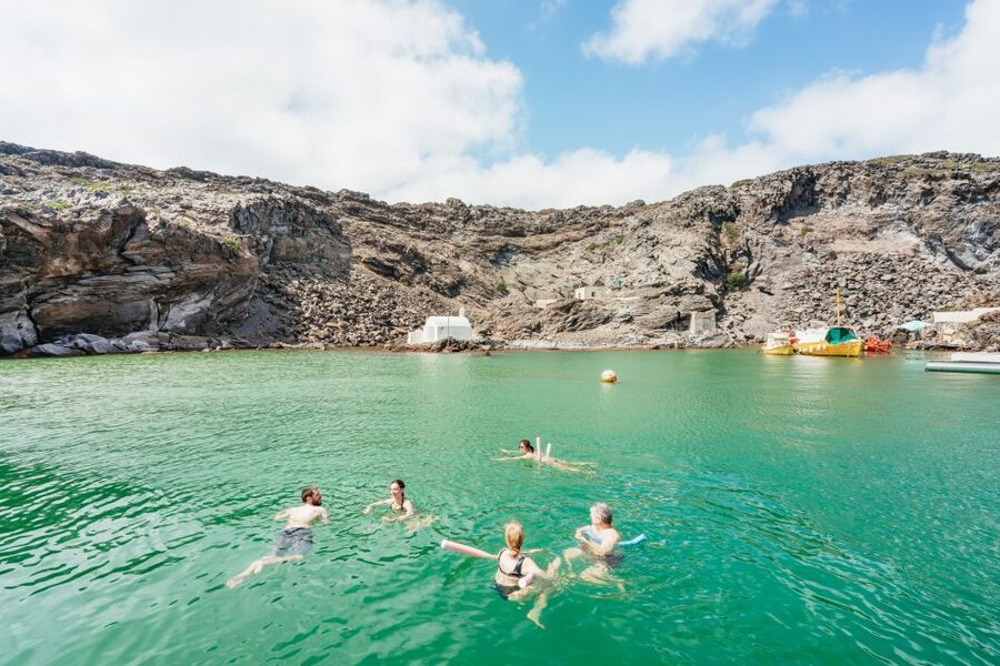 Santorini: Luxury Catamaran Day Trip with Meal and Open Bar - Who This Works Best For