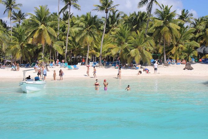 Saona Island Excursion by Catamaran and Speedboat - Bayahibe natural pool swim: the best first taste of the Caribbean