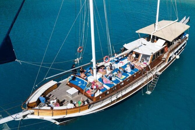 Saranda Prince Ennio-Daily Yacht Tour - Why a Prince Ennio yacht day feels better than beach hopping