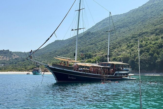Saranda Prince Ennio-Daily Yacht Tour - Plazhi i Manastirit / Soldier’s Beach: a calm sunset-style finish