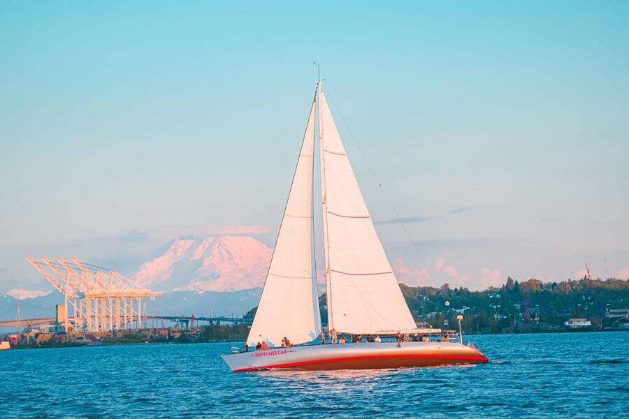 Seattle: Sailing Cruise - The “see Seattle sideways” factor: why Elliott Bay feels special