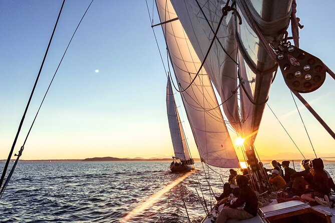 Seattle Sunset Sail BYOB - Crew Vibe: Friendly Hosts, Helpful Answers, Real Sailing