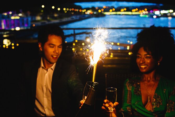 Seine River Dinner Cruise with Live Singer by VIP Yacht de Paris - Landmarks You’ll See From the Water (No Commentary Required)