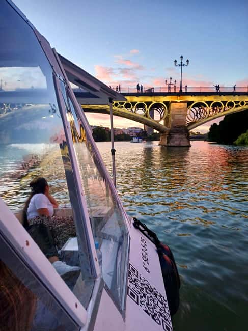 Seville: Sail the River. 100% private - Where to meet: Muelle de la O under Puente de Triana