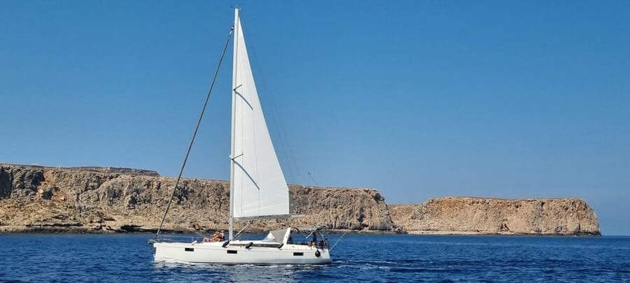 Shared Balos and Gramvousa Sailing Trip with Meal and Drinks - The Venetian Castle Hike: 20 Minutes Up, Photo Worthy Views Down