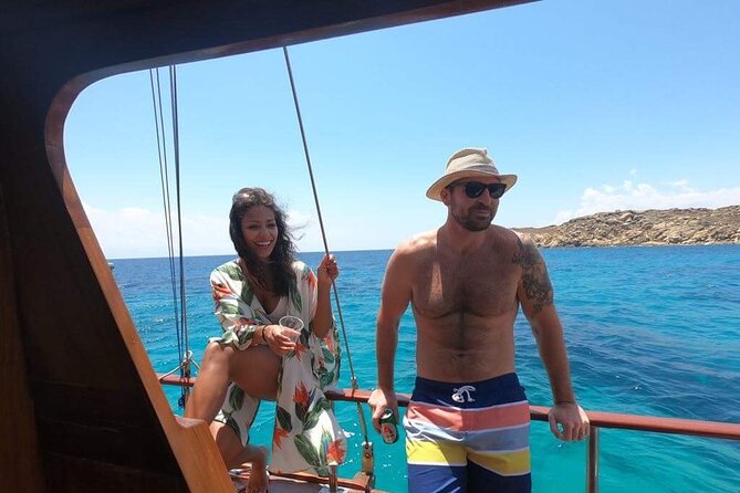 Shared Mykonos Sail Cruise to Delos and Rhenia Islands - Delos, explained in plain terms: why 1.5 hours can work