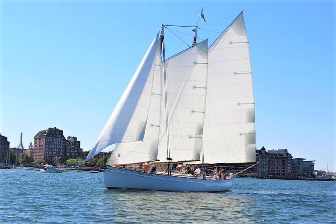 Sightseeing Day Sail around Boston Harbor - What this Boston Harbor sail is really like