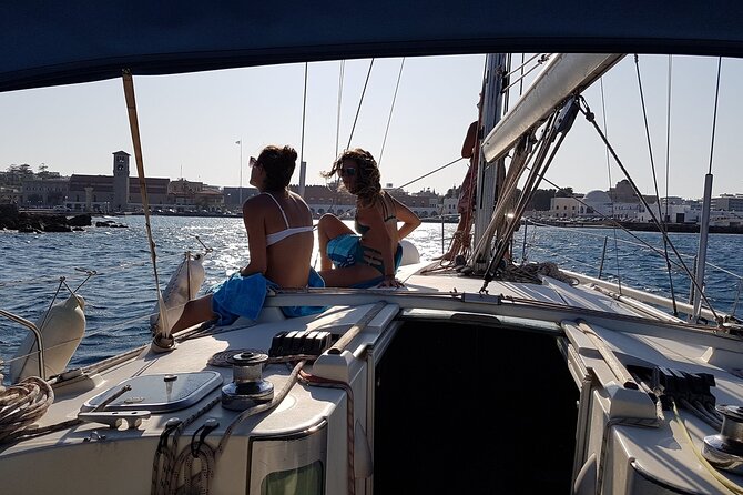 Single day Sail boat cruise with swimming, snorkeling, drinks and lunch - Thetis I Sailing Style: Relaxed, Hands-Off, and Built for the Sea