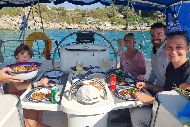 Single day Sail boat cruise with swimming, snorkeling, drinks and lunch - Lunch and Drinks: Included Comfort, Not Vacation Homework