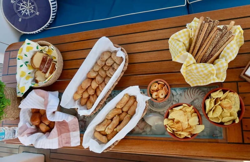 Skiathos : All-Inclusive Sailing Cruise with Lunch! - Paddleboarding and snorkelling gear: what’s included and how to use it