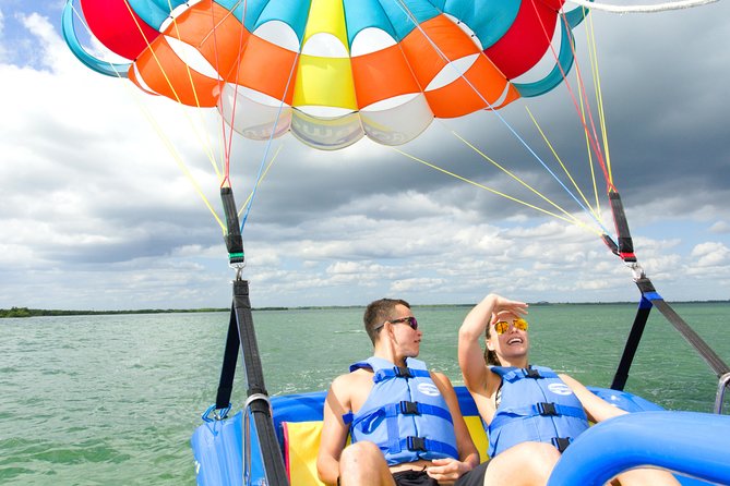 Skyrider Parasailing Tour with Panoramic View of Cancun - On the Boat: Instructions, Life Jacket, and Your 10–12 Minute Flight