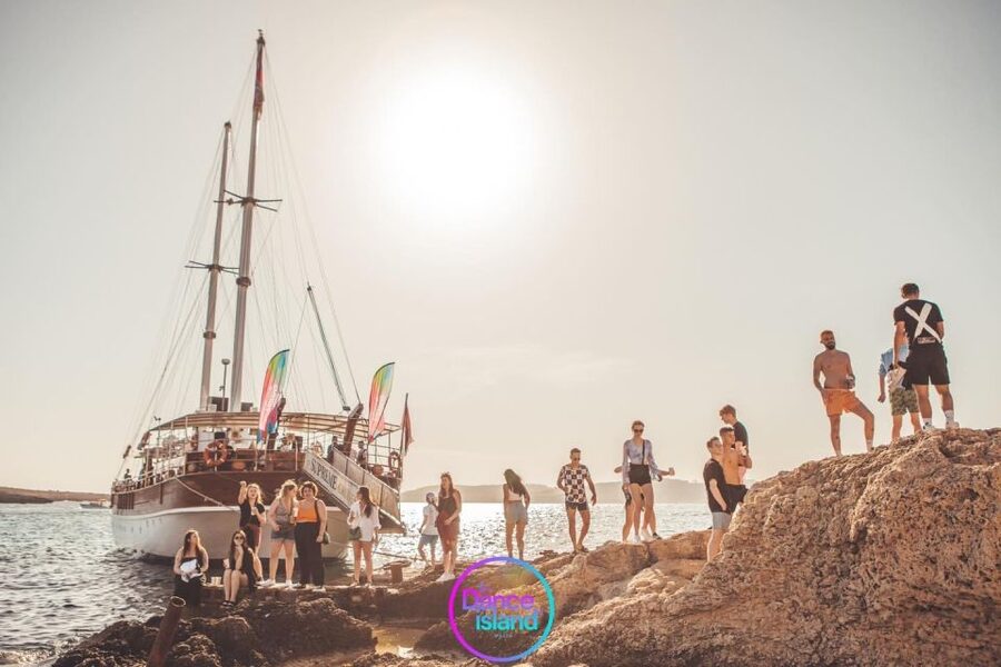 Sliema: Sailboat Party with an Open Bar, Food, and Swimming - Who should book this sailboat party (and who shouldn’t)