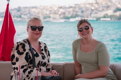 Small-Group 2 Hours Bosphorus Luxury Yacht Cruise in Istanbul - Value Check: $21.78 for a Yacht + Snacks