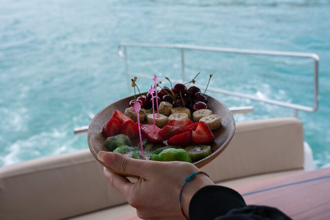 Small-Group 2 Hours Bosphorus Luxury Yacht Cruise in Istanbul - The Meeting Point Reality: What Can Go Right (And What to Watch)