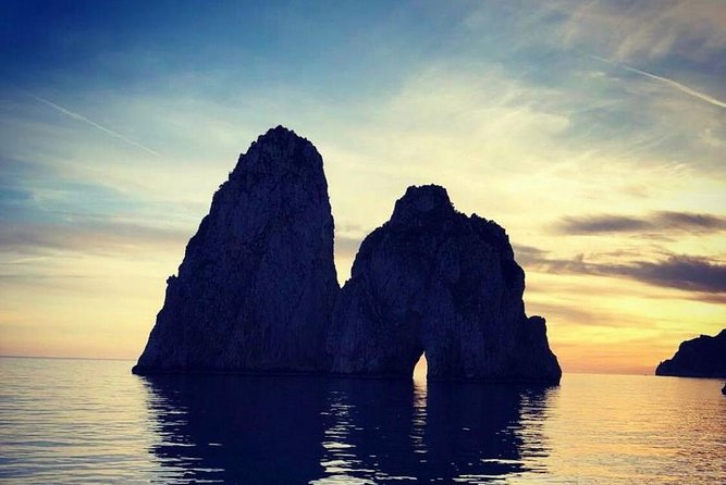 Small-group Positano Capri - The Boat Ride to Capri: White Grotta and Coastal Storytelling
