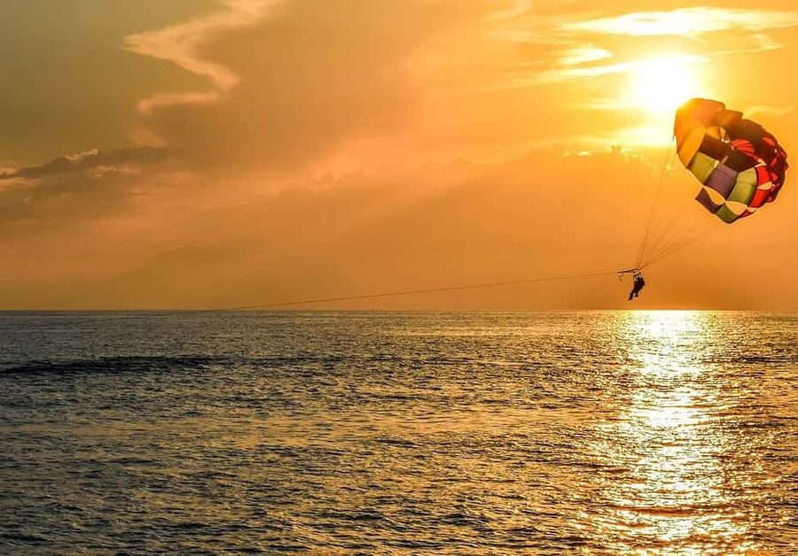 St. Julian's: Parasailing Flight with Photos and Videos - The briefing and boat ride: why the crew’s calm matters