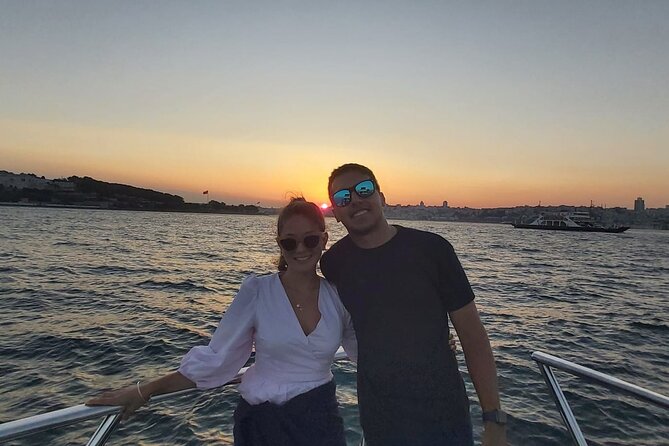Sunset Cruise on Luxury Yacht with Transfers - Beşiktaş to Ortaköy: The Waterfront Districts With Character