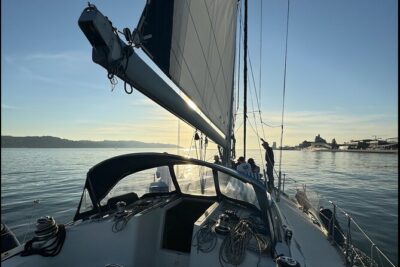 Sunset sailboat tour in Lisbon with green wine - Meeting at Rua da Cintura do Porto de Lisboa: avoid the Uber pin trap