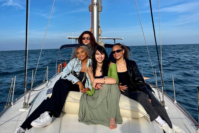 Sunset Sailing Cruise in Barcelona led by Young & Local Captain - Quick hits before you go
