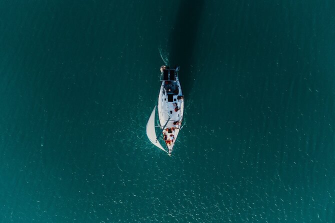 Sunset Sailing Tour in Bacalar with Outdoor Bar and Lunch - A 5-hour plan that’s made for swimming, snacks, and sunset