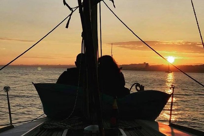 Sunset Sailing Tour On The Tagus River - Where you meet in Belém and how to plan your timing