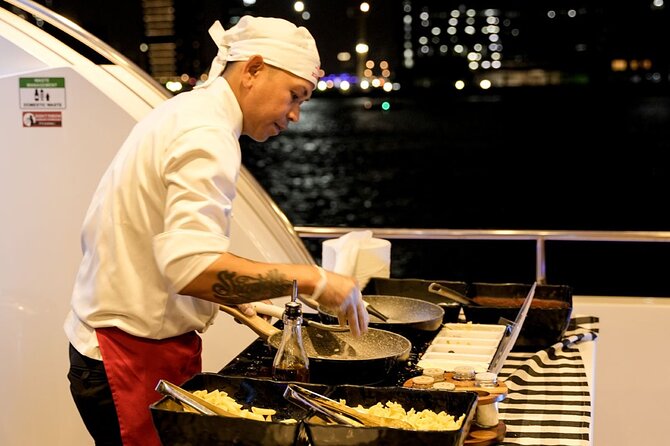 Superyacht Experience in Dubai with Dinner and Live Music - Why This Superyacht Dinner Cruise Feels Like a Dubai Treat