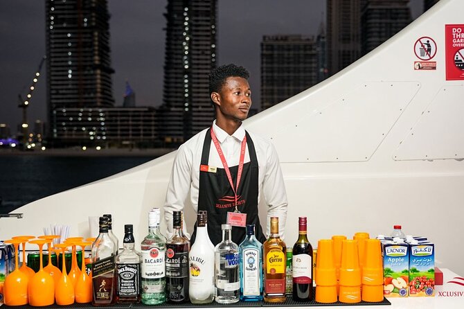 Superyacht Experience in Dubai with Dinner and Live Music - BBQ Dinner, Live Pasta, and the Drinks Package That Really Changes the Night