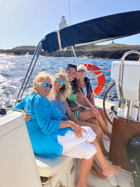 Tarifa: Sailboat Tour, Snorkelling, Tapas & Drinks - The onboard rhythm: sailing first, then tapas, then drinks