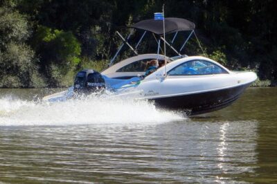 Tigre Speedboat - The Delta s Captain - CITYSAILING TIGRE - Meeting Point on Luis García: Show Up Ready to Cruise