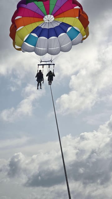 Torrevieja: parasailing experience - Included value vs what costs extra
