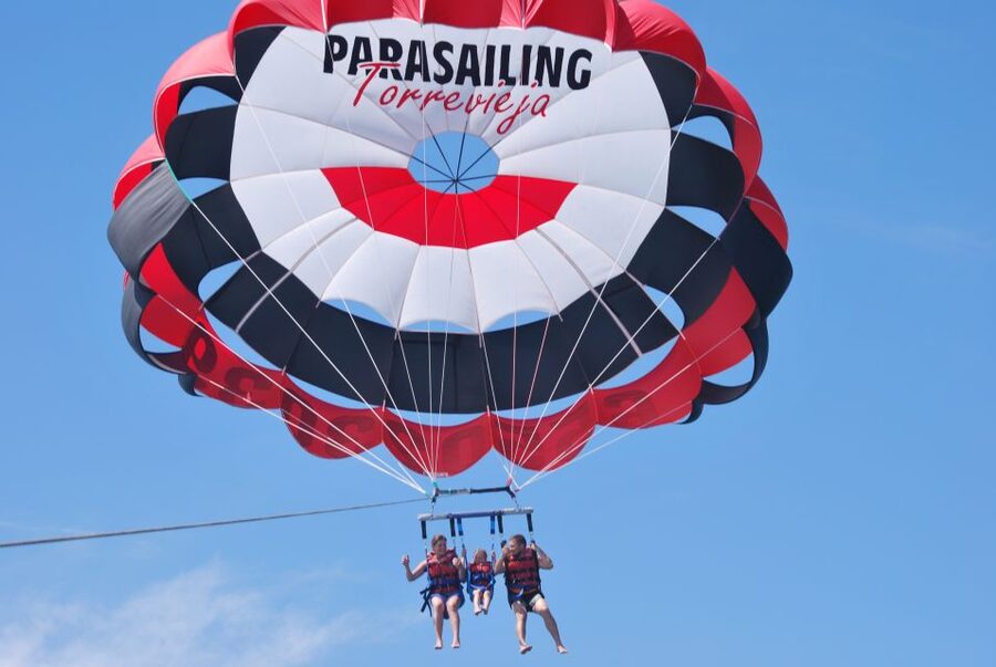 Torrevieja: parasailing experience - Boat ride with music and soft drinks before you fly