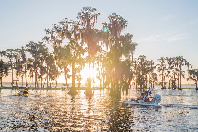 Tour of Lakes Escape by Personal Catamaran - Your 2-Hour Route: Wetlands, Cypress, and River Glides