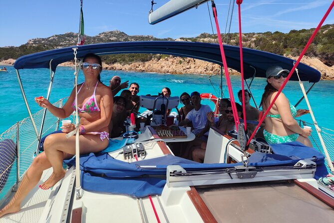 Tour to the islands of the La Maddalena Archipelago by sailing boat - The route reality: Santa Maria, Spargi, Budelli, Santo Stefano, and Maddalena (plus Caprera)