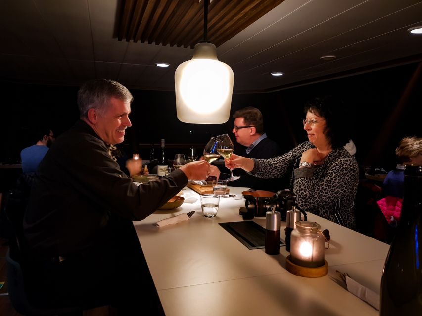Tromsø: Aurora Dinner Cruise by Hybrid-Electric Catamaran - What’s included (and how to think about drinks)
